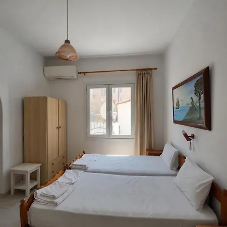 Iliada * Skiathos-stad